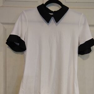 Elegant AUW Women's Size M Black and White Women's Top